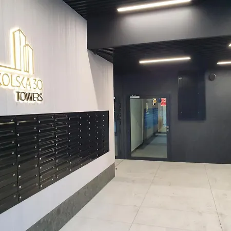 Sokolska 30 Towers -parking- New- Lux- Sauna- Gym- And Good View アパート カトヴィツェ