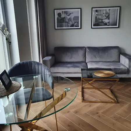 Sokolska 30 Towers Apartments -Parking- New- Lux- Sauna- Gym- And Good View Apartmán