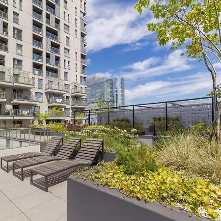 Sokolska 30 Towers - New- Lux- Parking- Sauna- Gym- And Good View