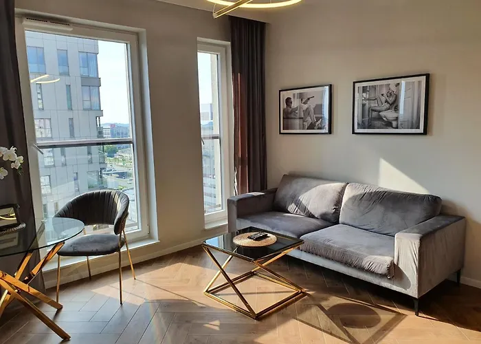 شقة Sokolska 30 Towers -parking- New- Lux- Sauna- Gym- And Good View كاتوفيتسه